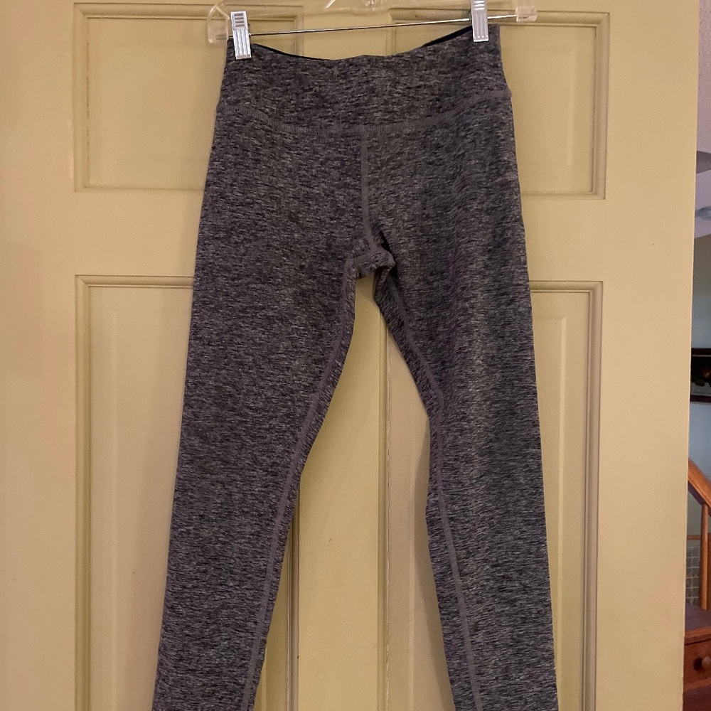 Beyond Yoga Leggings, Size M. Spacedye Grey.